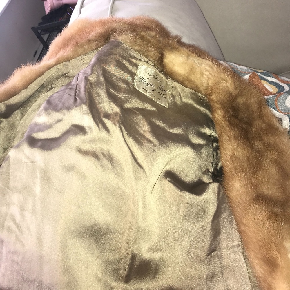 Shearling coat with mink collar